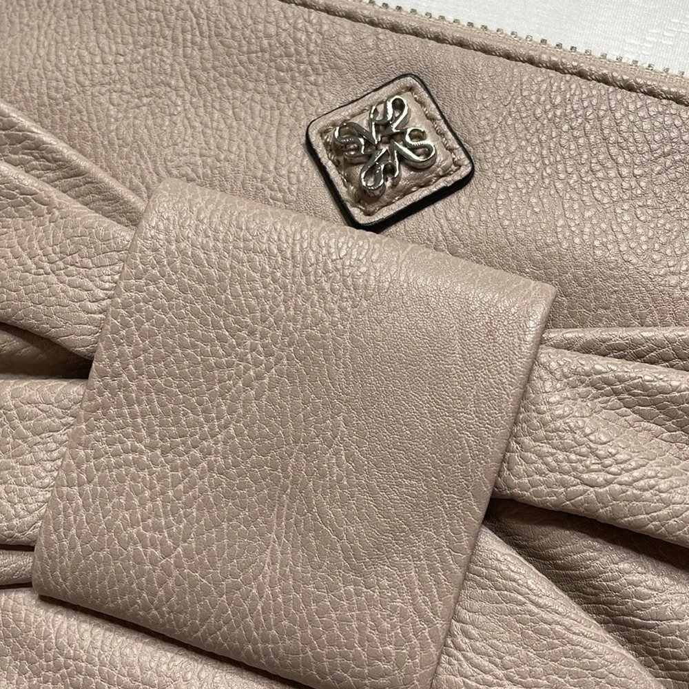 Simply Vera Vera Wang Beige Clutch
